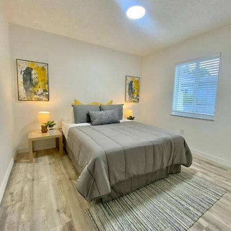 마이애미 Beautiful & Relax Family House 2/1- Free Parking 빌라 외부 사진