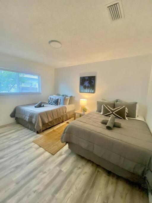 마이애미 Beautiful & Relax Family House 2/1- Free Parking 빌라 외부 사진