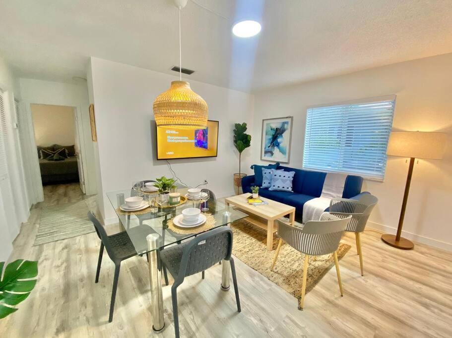 마이애미 Beautiful & Relax Family House 2/1- Free Parking 빌라 외부 사진