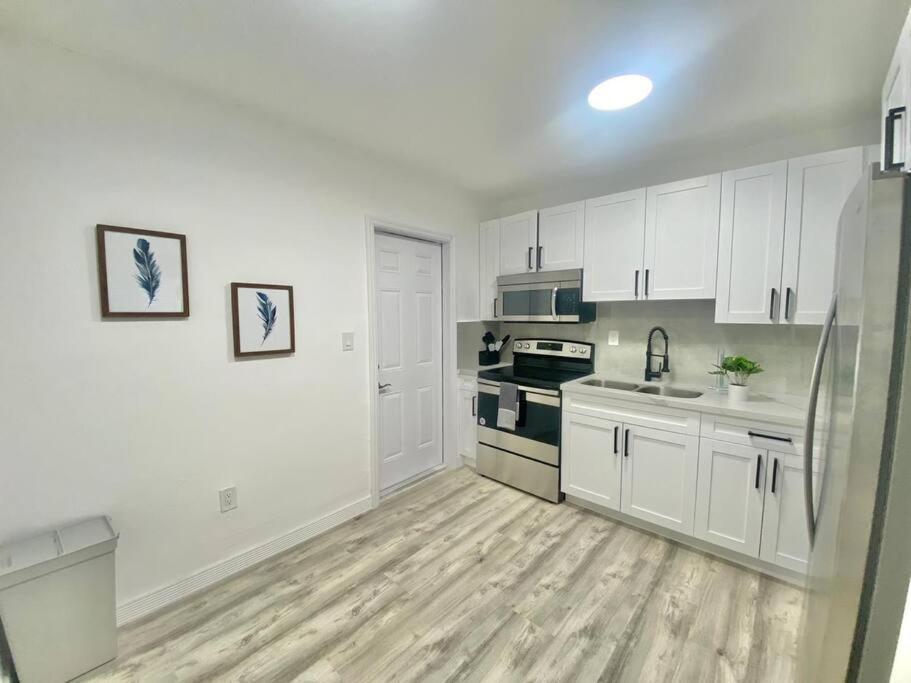 마이애미 Beautiful & Relax Family House 2/1- Free Parking 빌라 외부 사진